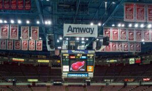 Detroit,,Michigan,-,December,10,,2011:,Joe,Louis,Arena,Prior
