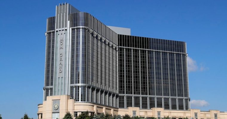 MGM Grand Detroit casino. MGM Grand Detroit is offering a Dealer Academy for those looking for a career change. The Detroit casino hopes to hire 50 new employees.