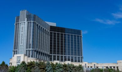 Detroit casinos posted their highest April revenue total in eight years.